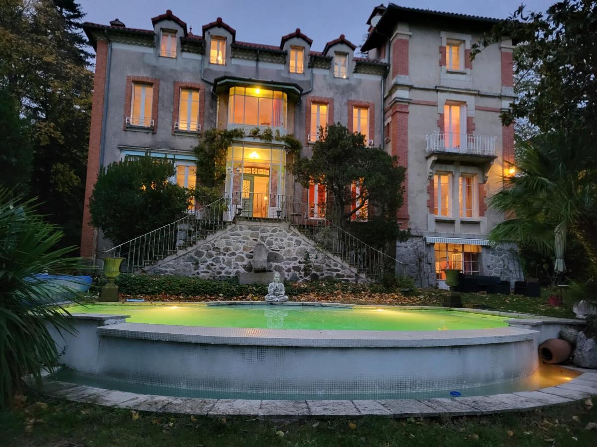 Hotel Le Temps Des Cerises Genolhac Exterior foto